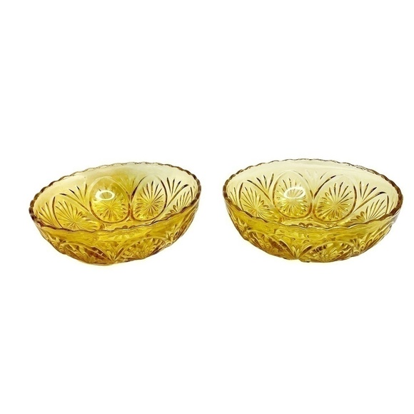 2 Vintage Indiana Glass Co Star Cameo Medallion Yellow Bowls 💛 - Picture 2 of 10